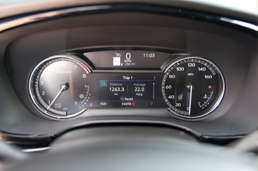 Certified 2025 Cadillac XT6 Premium Luxury FWD image 11