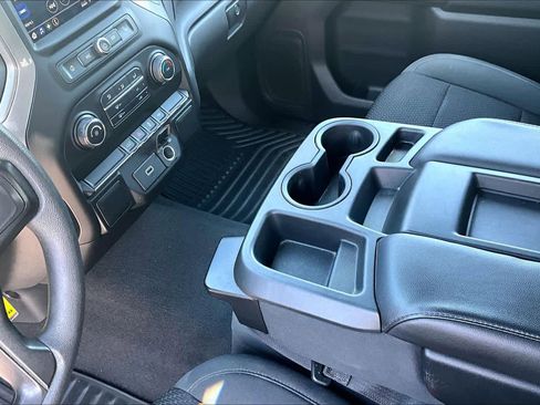 Used 2020 Chevrolet Silverado 1500 Custom w/ Custom Value Package RWD image 17