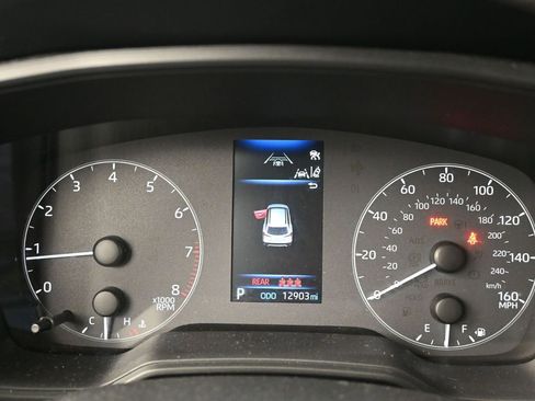 Used 2024 Toyota Corolla Cross LE image 11