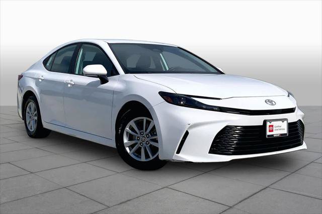 Certified 2025 Toyota Camry LE FWD image 3