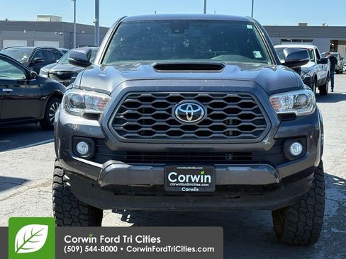 Used 2021 Toyota Tacoma TRD Sport image 8