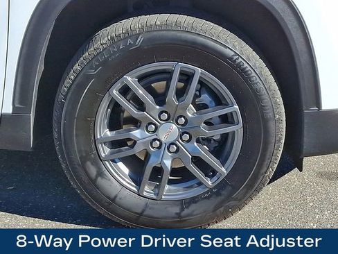 Used 2025 GMC Acadia Elevation image 11