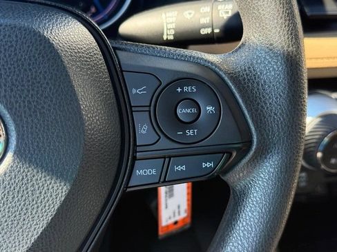 Used 2023 Toyota RAV4 LE AWD/4WD image 20
