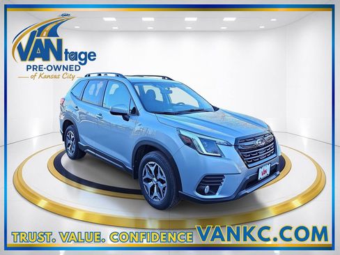 Certified 2023 Subaru Forester Premium image 3