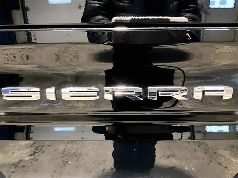 Used 2022 GMC Sierra 1500 AT4 w/ AT4 Premium Package image 8