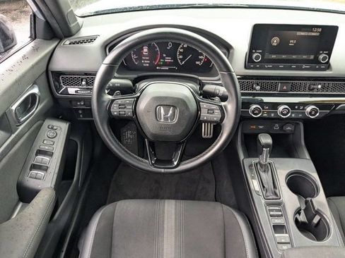 Used 2022 Honda Civic Sport image 14