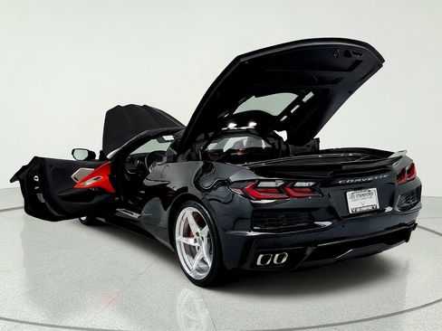 Used 2025 Chevrolet Corvette E-Ray w/ Chrome Exterior Badge Package AWD/4WD image 11