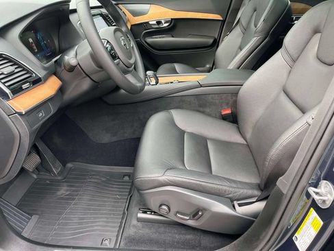 Used 2023 Volvo XC90 B6 Plus w/ Protection Package AWD/4WD image 9