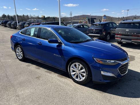 Used 2023 Chevrolet Malibu LT image 1