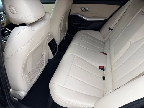 Used 2021 BMW 330i Sedan w/ Premium Package image 11