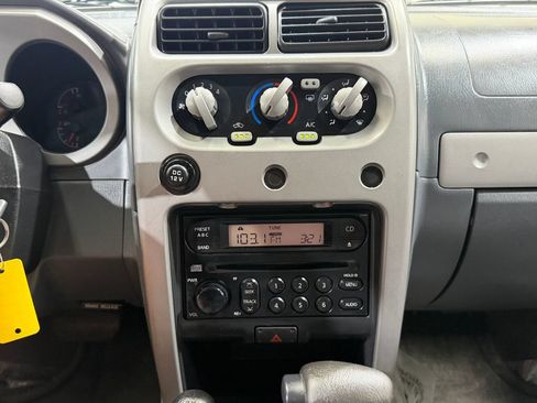 Used 2002 Nissan Frontier SE AWD/4WD image 20
