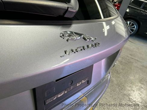 Used 2020 Jaguar F-PACE SVR image 14