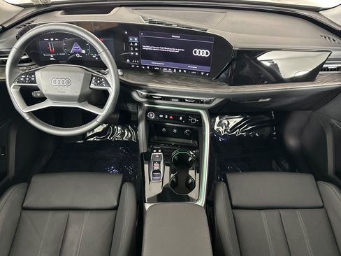 Used 2025 Audi Q5 Premium Plus w/ Premium Plus AWD/4WD image 12
