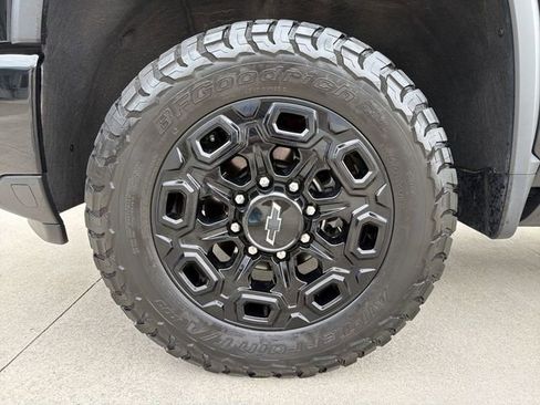 Certified 2024 Chevrolet Silverado 2500 High Country w/ Midnight Edition image 12