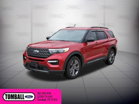 Certified 2023 Ford Explorer XLT w/ Equipment Group 202A RWD image 3