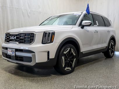Used 2023 Kia Telluride S w/ S Sunroof Package