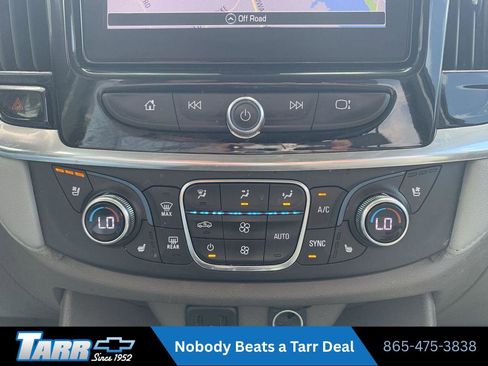 Used 2019 Chevrolet Traverse Premier w/ Driver Confidence II Package FWD image 16