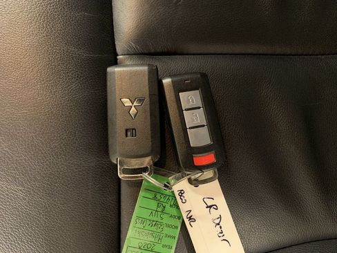 Used 2020 Mitsubishi Eclipse Cross SEL AWD/4WD image 2