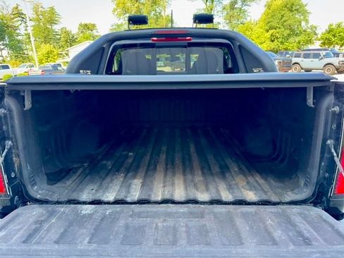 Used 2018 Chevrolet Colorado ZR2 w/ ZR2 Midnight Special Edition AWD/4WD image 6