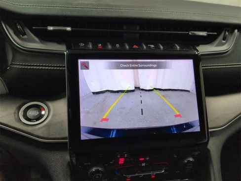 Certified 2023 Jeep Grand Cherokee L Limited image 30