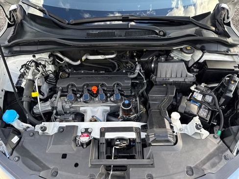 Used 2021 Honda HR-V EX image 11