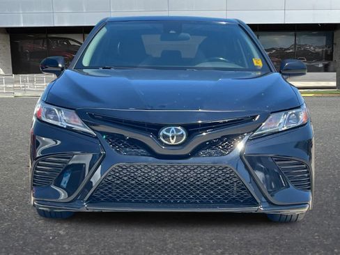 Used 2020 Toyota Camry SE w/ Carpet Mat Package FWD image 11