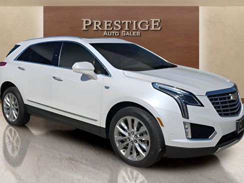 Used 2017 Cadillac XT5 Platinum w/ Driver Assist Package AWD/4WD image 26