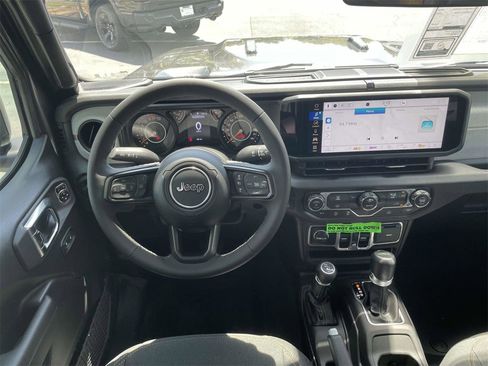 New 2025 Jeep Gladiator Sport image 11