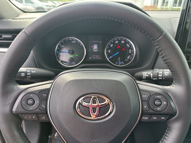 Used 2022 Toyota RAV4 XLE w/ XLE Grade Weather Package AWD/4WD image 26