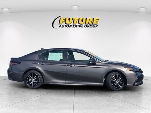 Certified 2024 Toyota Camry SE image 4