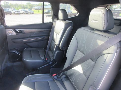 New 2026 Buick Enclave Avenir w/ Super Cruise Package FWD image 18