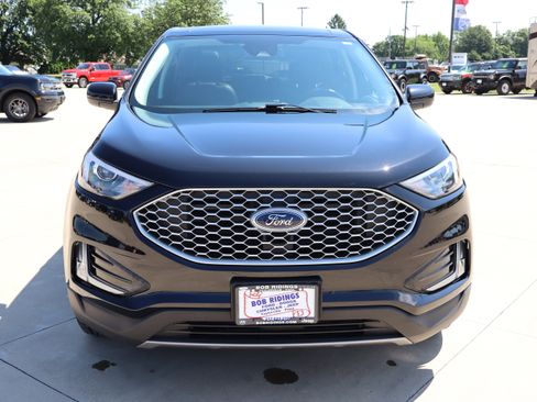 Used 2023 Ford Edge SEL w/ Convenience Package image 3