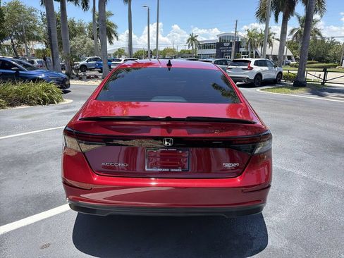 Used 2025 Honda Accord SE image 7