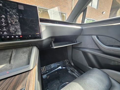 Used 2023 Tesla Model X AWD/4WD image 57