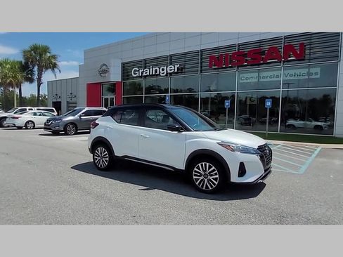 Used 2024 Nissan Kicks SR image 37