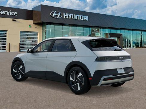 New 2026 Hyundai Ioniq 5 SEL AWD/4WD image 5