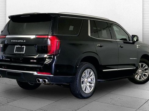 Used 2025 GMC Yukon Denali AWD/4WD image 13