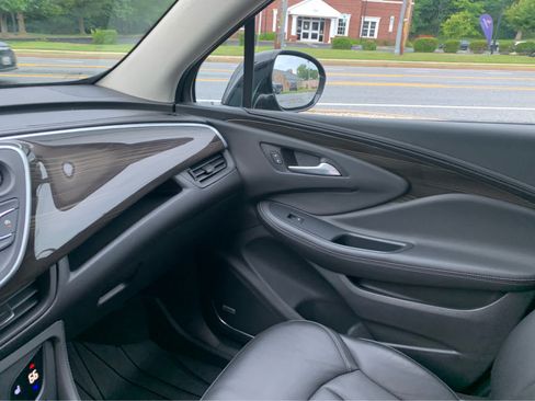 Used 2020 Buick Envision Premium AWD/4WD image 21