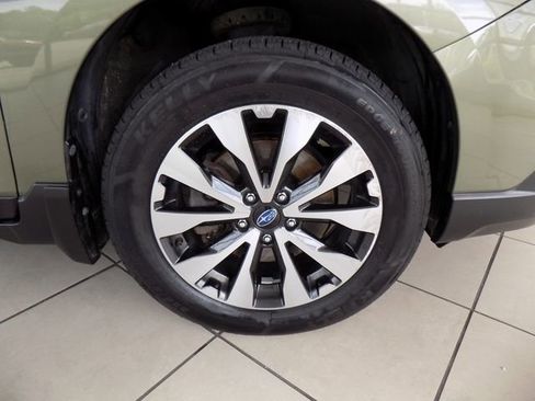 Used 2016 Subaru Outback 2.5i Limited AWD/4WD image 5