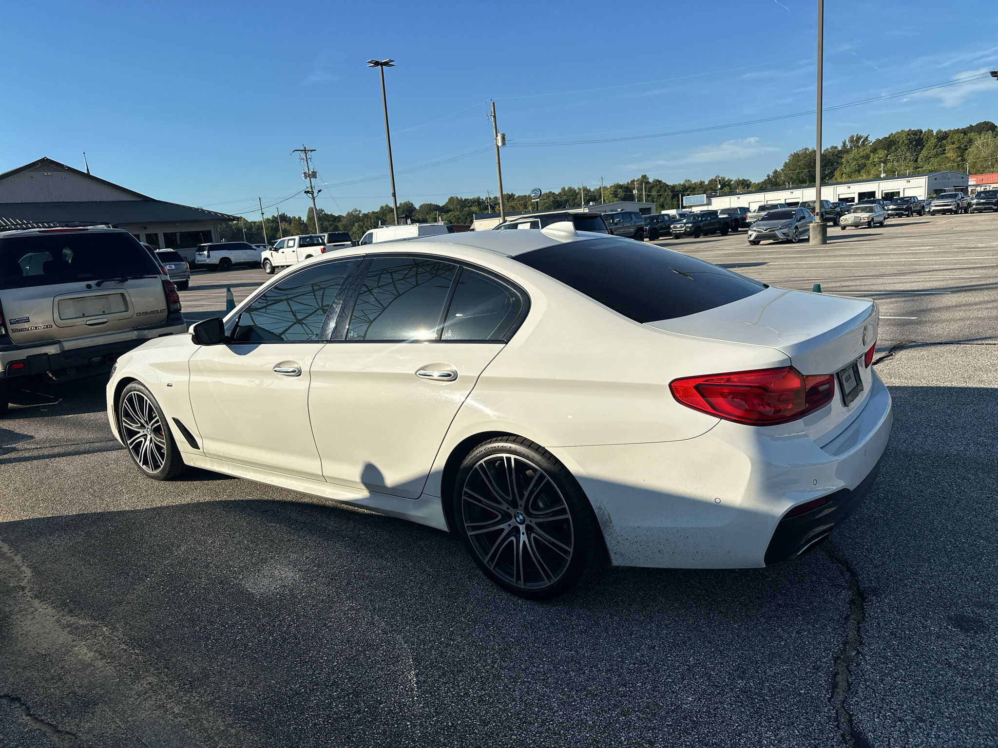 Used 2018 BMW 540i w/ M Sport Package RWD image 4