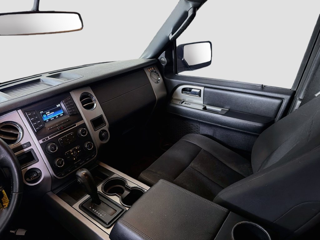 Used 2017 Ford Expedition XLT RWD image 25
