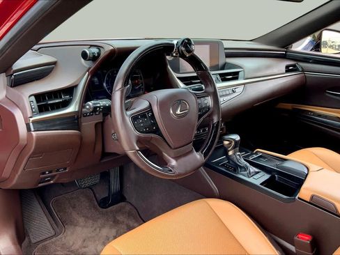 Used 2019 Lexus ES 350 w/ Premium Package FWD image 17