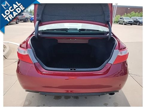 Used 2016 Toyota Camry SE FWD image 18