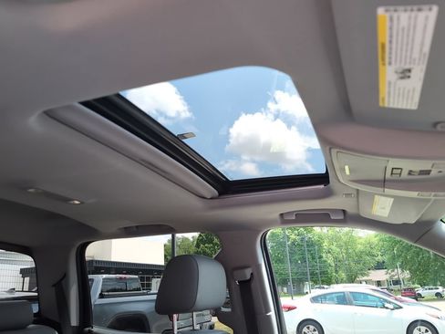 Used 2018 GMC Sierra 1500 SLT AWD/4WD image 11
