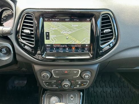 Used 2019 Jeep Compass Latitude AWD/4WD image 25