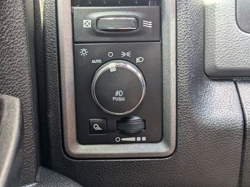 Used 2017 RAM 1500 Express w/ Express Value Package image 30