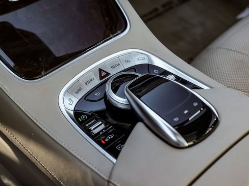 Used 2019 Mercedes-Benz S 560 Sedan image 27