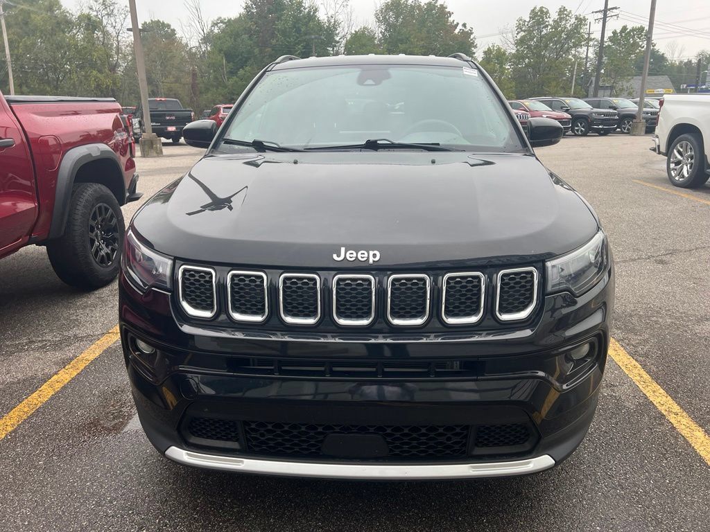 Used 2023 Jeep Compass Limited AWD/4WD image 4