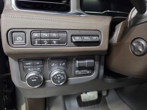 Used 2024 GMC Yukon Denali w/ Max Trailering Package image 18