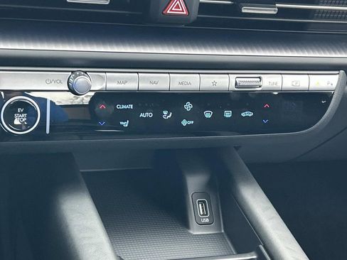 New 2025 Hyundai Ioniq 6 SE image 32